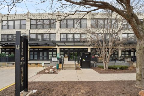 Photo of 1150 W 15th Street #229, Chicago, IL 60608 (MLS # 12593240)