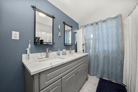 Tiny photo for 31 E 155th Street, Harvey, IL 60426 (MLS # 12509525)