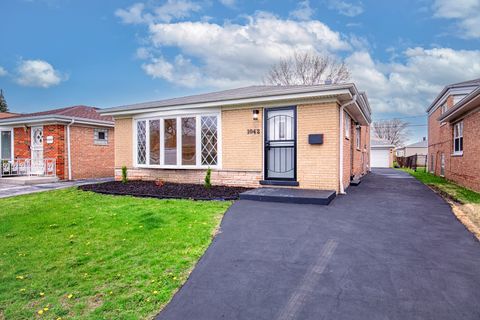 Tiny photo for 1042 W 109th Place, Chicago, IL 60643 (MLS # 12618367)