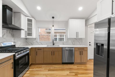 Tiny photo for 1042 W 109th Place, Chicago, IL 60643 (MLS # 12618367)