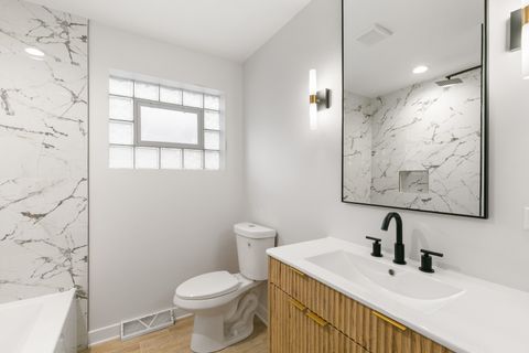 Tiny photo for 1042 W 109th Place, Chicago, IL 60643 (MLS # 12618367)