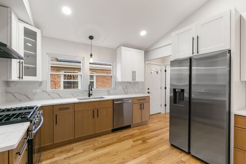 Tiny photo for 1042 W 109th Place, Chicago, IL 60643 (MLS # 12618367)