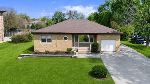 Photo of 2726 186th Street, Lansing, IL 60438 (MLS # 12651217)