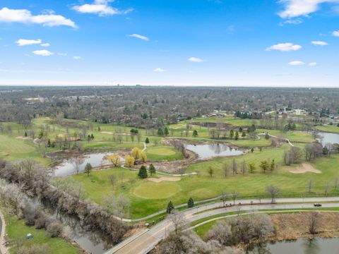 Tiny photo for 6010 2C E Lake Drive, Lisle, IL 60532 (MLS # 12607084)