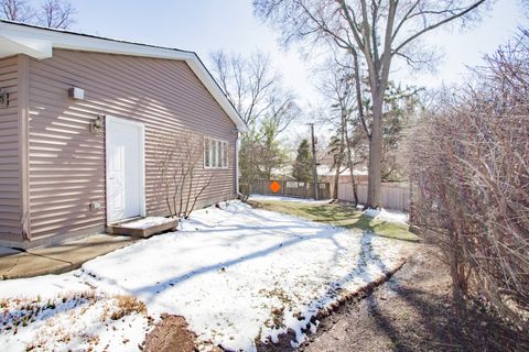 Tiny photo for 2009 Dundee Road, Northbrook, IL 60062 (MLS # 12468099)