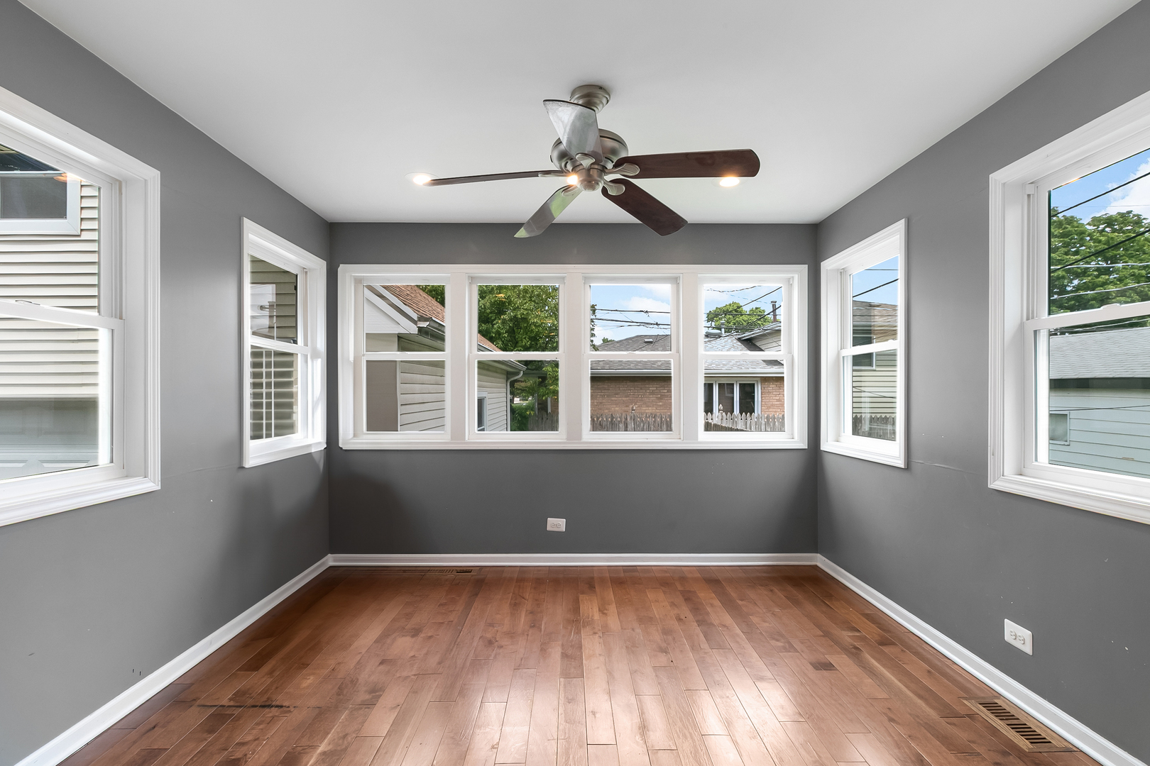 3326 W 107th Street