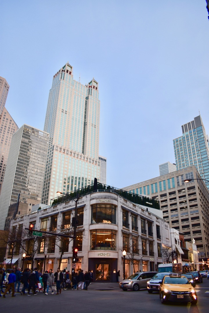 777 N MICHIGAN Avenue 2104