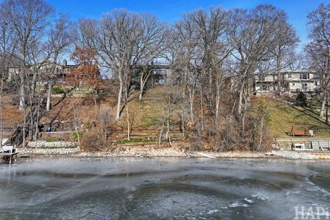 Tiny photo for 218 N Shore Drive, Oakwood Hills, IL 60013 (MLS # 12536863)