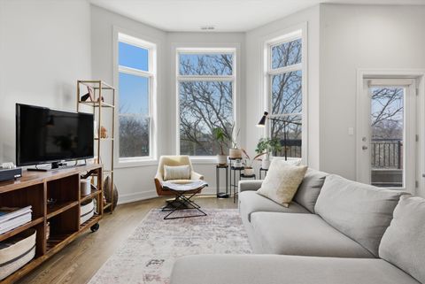 Tiny photo for 1739 N Humboldt Boulevard #3S, Chicago, IL 60647 (MLS # 12612337)