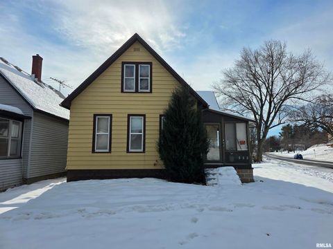 Tiny photo for 533 6TH Avenue N, Clinton, IA 52732 (MLS # QC4270055)