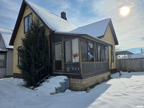 Photo of 533 6TH Avenue N, Clinton, IA 52732 (MLS # QC4270055)