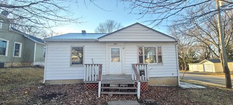 A home in Dixon