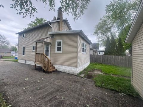 Tiny photo for 838 Spruce Street, Aurora, IL 60506 (MLS # 12631333)