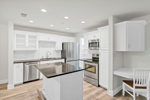 Tiny photo for 23 Glencoe Court #202-B, Naperville, IL 60565 (MLS # 12519132)