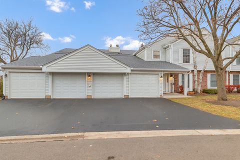 Tiny photo for 23 Glencoe Court #202-B, Naperville, IL 60565 (MLS # 12519132)