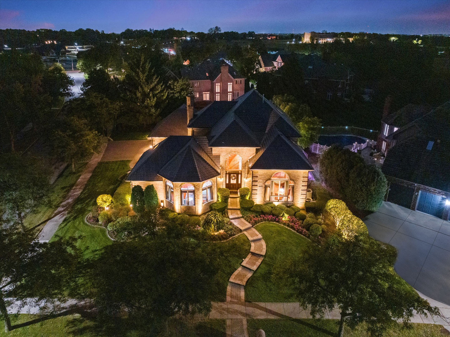 15225 Willow Creek Lane