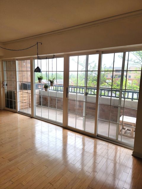 Tiny photo for 49 Old Frankfort Way #210, Frankfort, IL 60423 (MLS # 12631306)