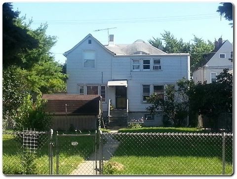 Photo of 4925 W Warwick Avenue, Chicago, IL 60641 (MLS # 12661599)