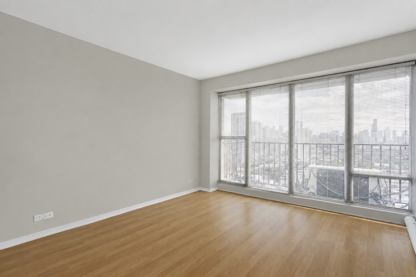1960 N Lincoln Park West 2106