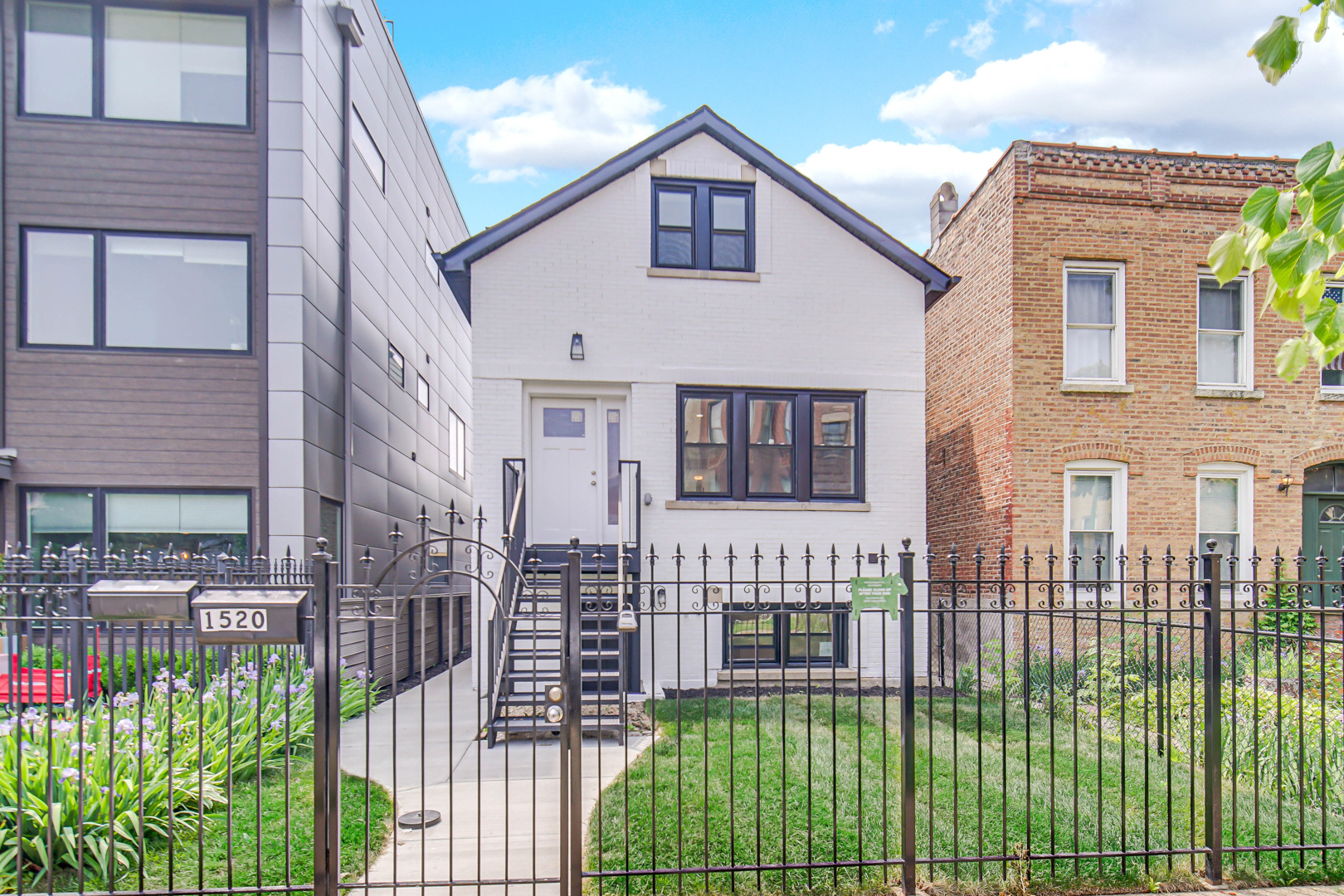 Photo 1 of 25 — 1520 N Campbell Avenue, Chicago, IL 60622