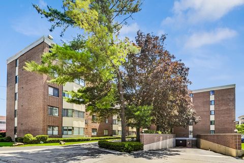 Tiny photo for 5500 Lincoln Avenue #201W, Morton Grove, IL 60053 (MLS # 12631796)