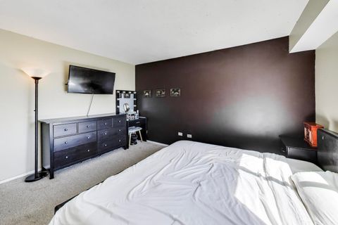 Tiny photo for 5500 Lincoln Avenue #201W, Morton Grove, IL 60053 (MLS # 12631796)