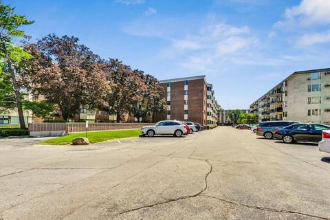 Tiny photo for 5500 Lincoln Avenue #201W, Morton Grove, IL 60053 (MLS # 12631796)