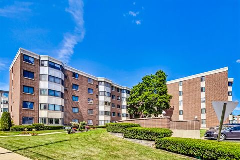 Tiny photo for 5500 Lincoln Avenue #201W, Morton Grove, IL 60053 (MLS # 12631796)