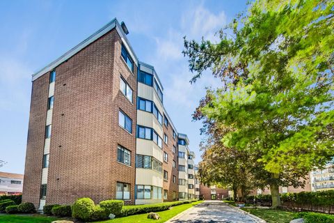 Tiny photo for 5500 Lincoln Avenue #201W, Morton Grove, IL 60053 (MLS # 12631796)