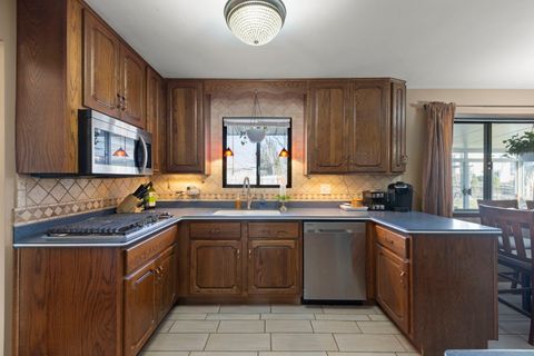 Tiny photo for 820 Sudbury Court, Schaumburg, IL 60193 (MLS # 12585838)