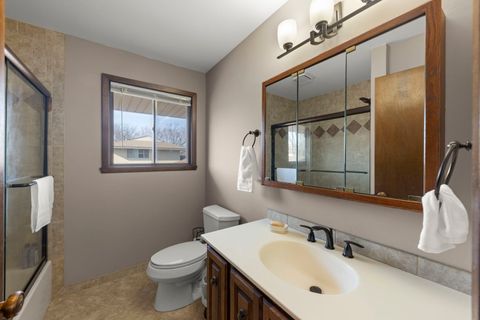 Tiny photo for 820 Sudbury Court, Schaumburg, IL 60193 (MLS # 12585838)