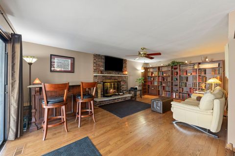 Tiny photo for 820 Sudbury Court, Schaumburg, IL 60193 (MLS # 12585838)