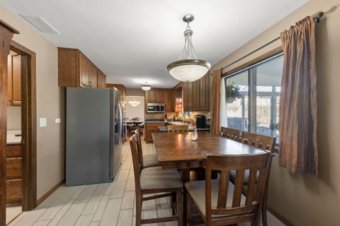 Tiny photo for 820 Sudbury Court, Schaumburg, IL 60193 (MLS # 12585838)