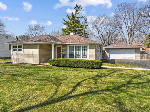 Photo of 3502 Mallard Court, Rolling Meadows, IL 60008 (MLS # 12607483)