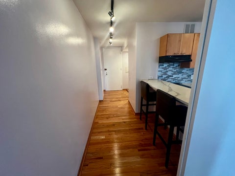 Tiny photo for 2400 N Lakeview Avenue #1007, Chicago, IL 60614 (MLS # 12790382)