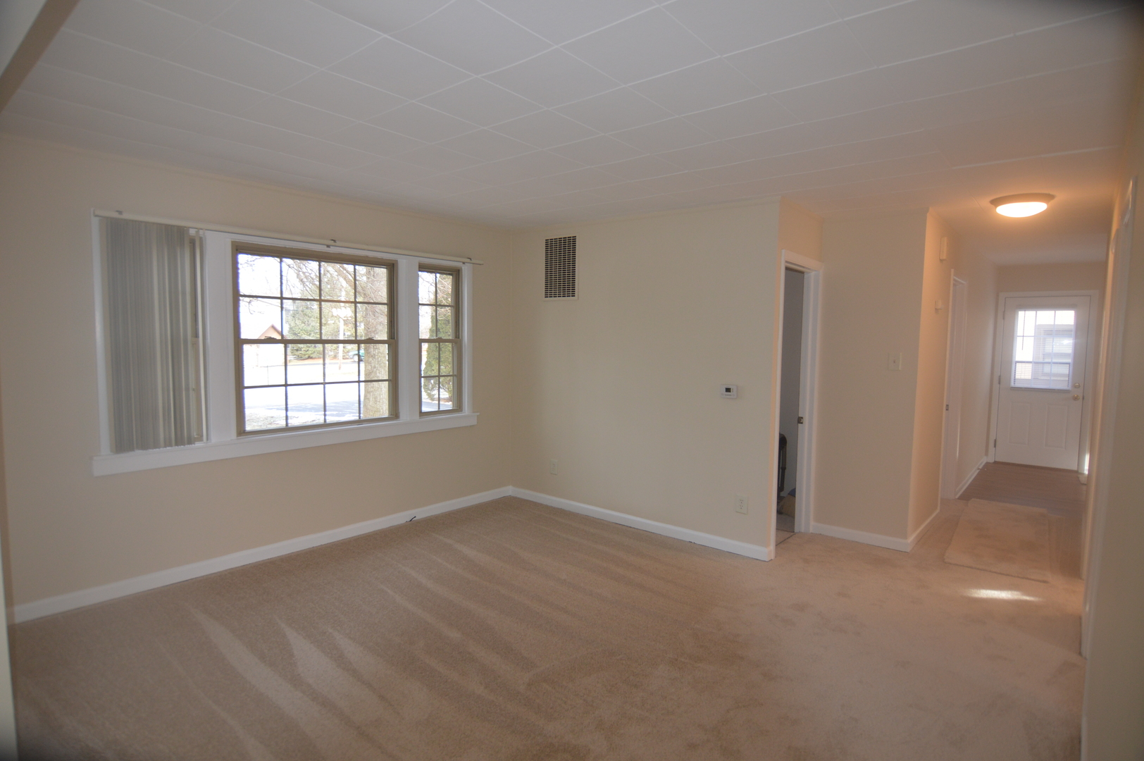 28601 N Washington Avenue