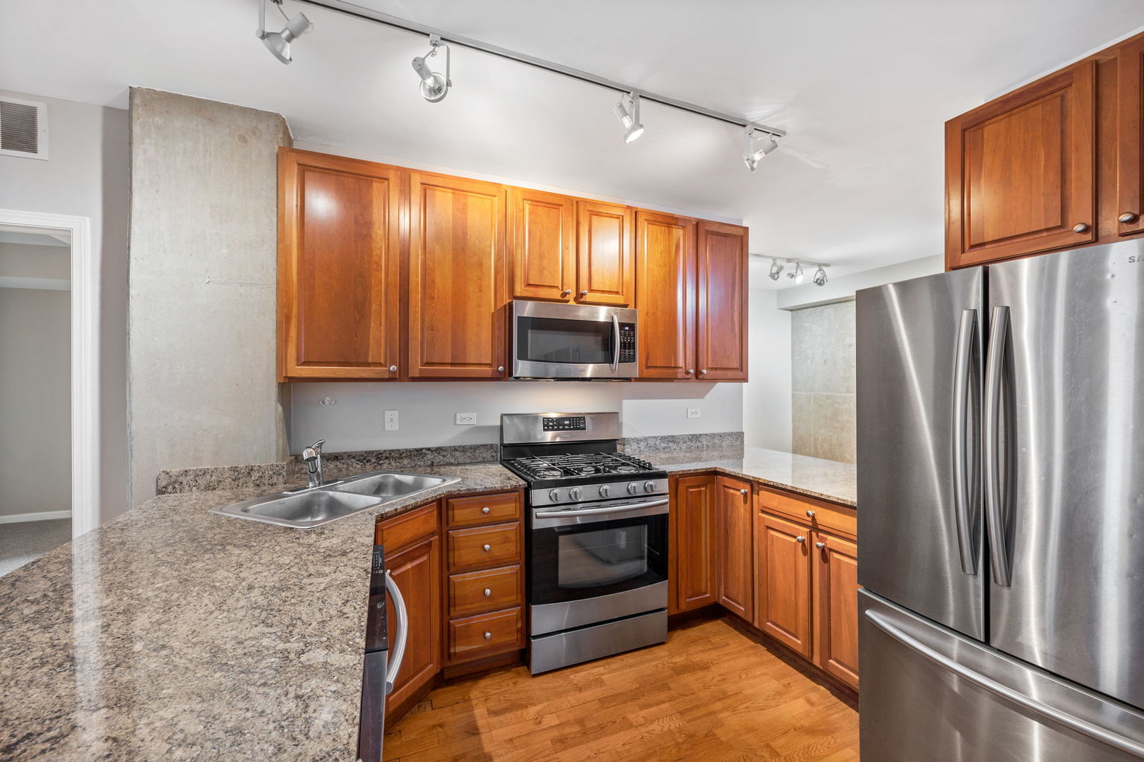 1212 N WELLS Street 502