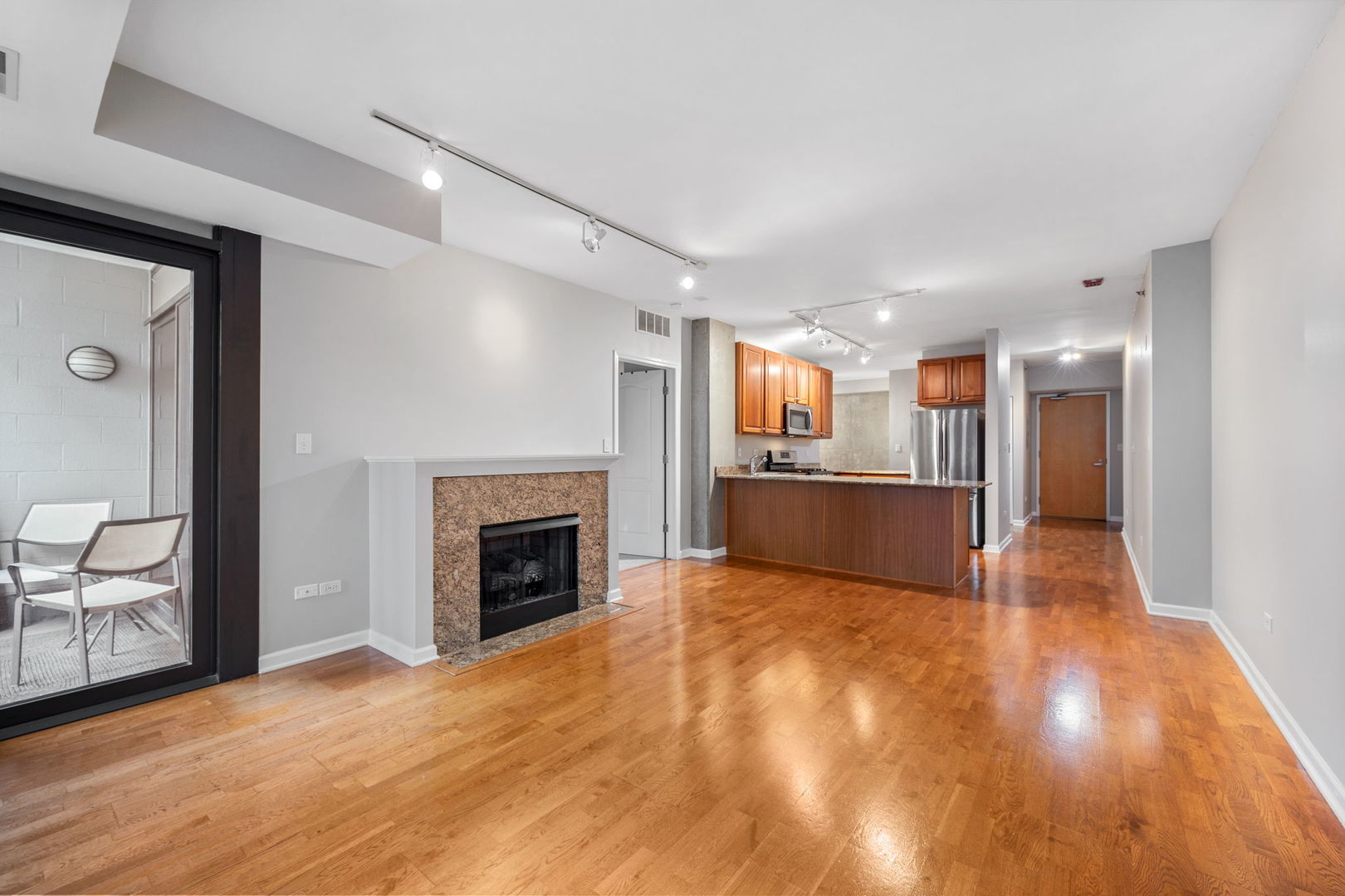 1212 N WELLS Street 502