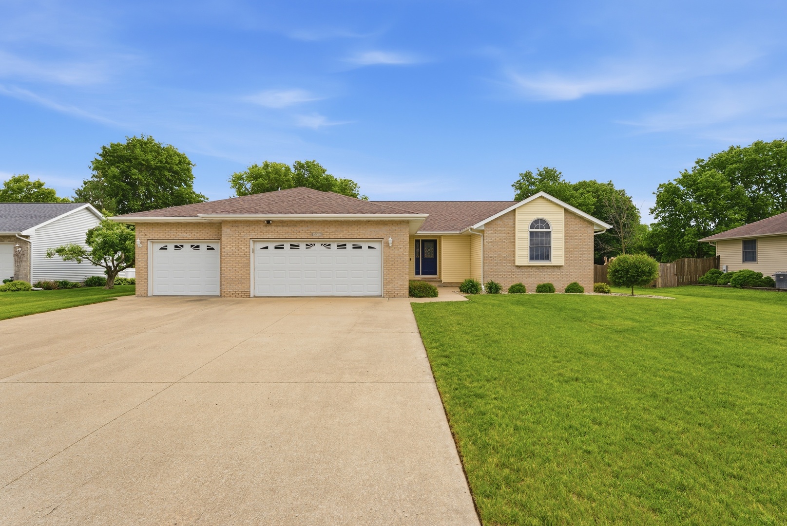 1629 Golfview Court