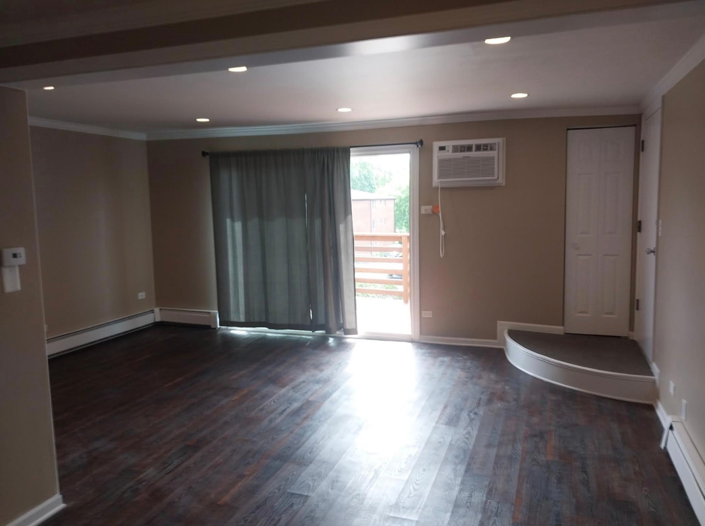 629 W 65th Street W 6