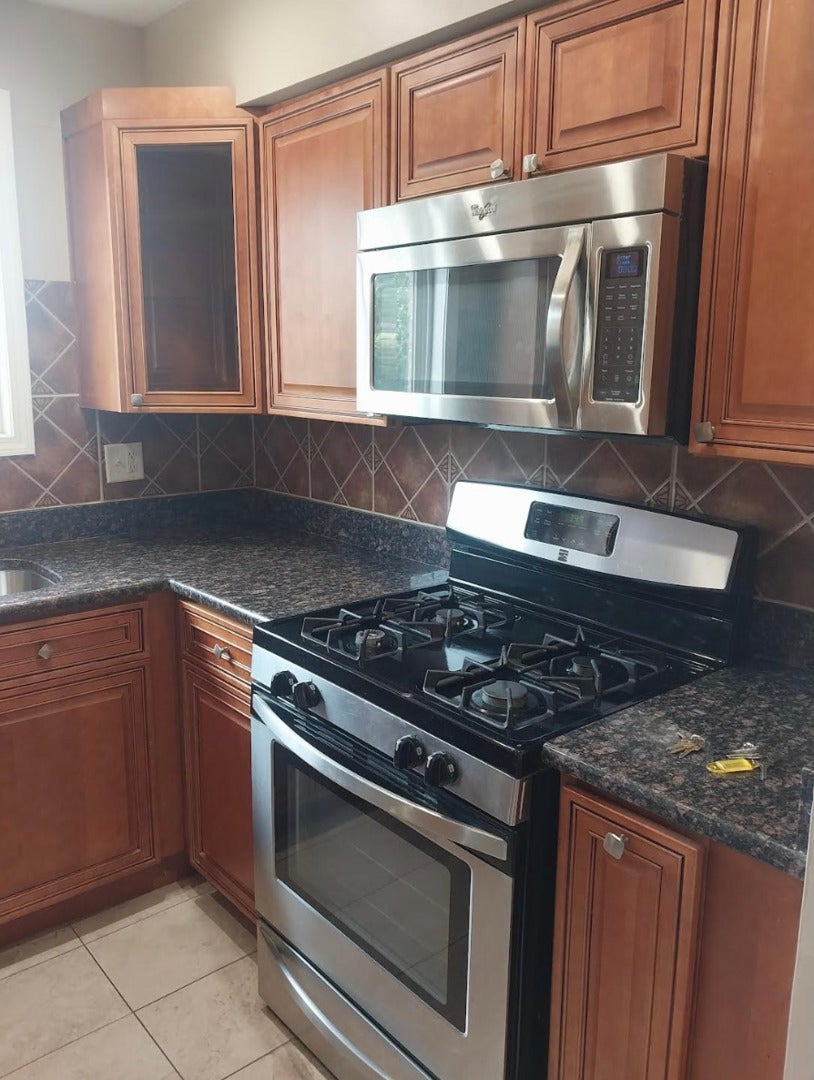 629 W 65th Street W 6