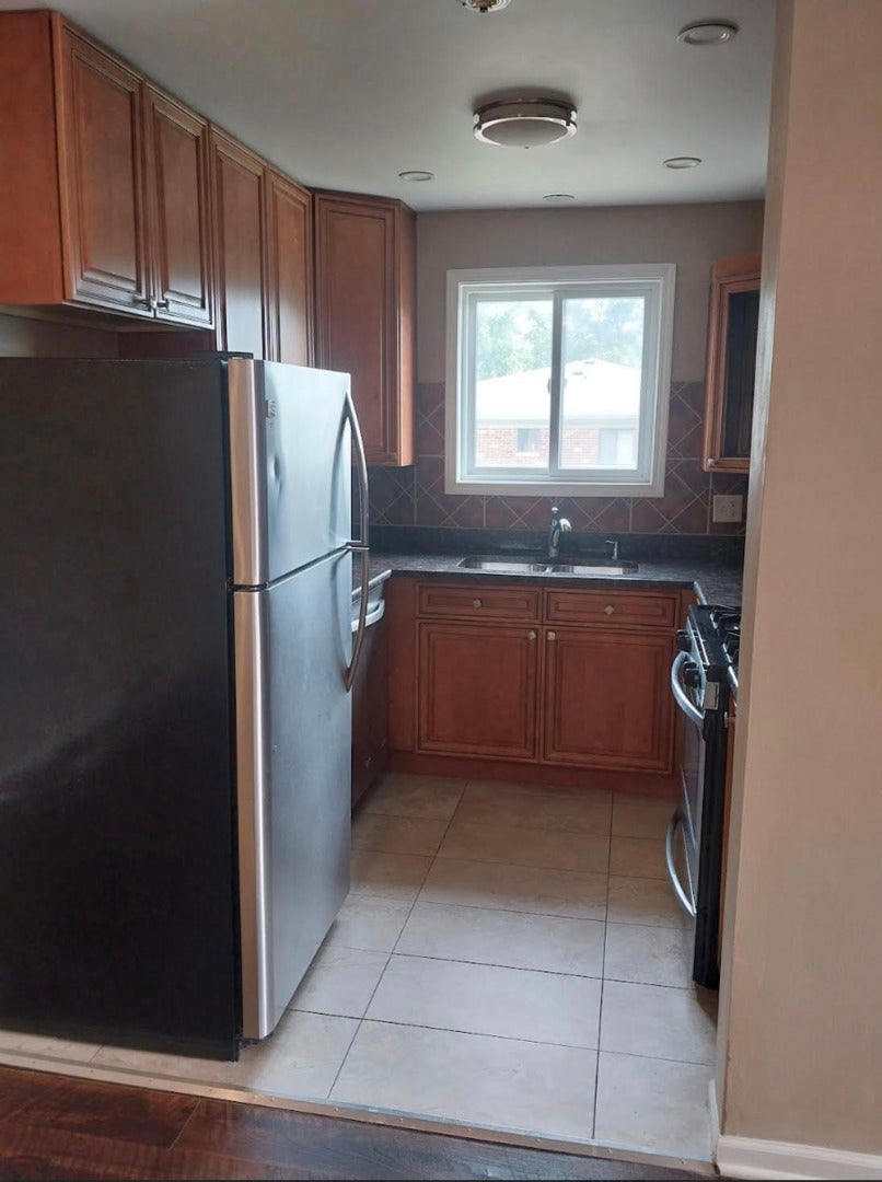 629 W 65th Street W 6