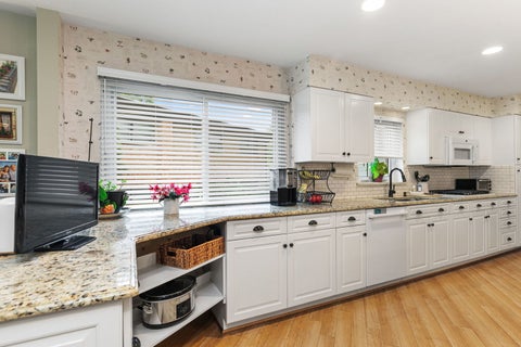 Tiny photo for 404 Sunset Drive, Wilmette, IL 60091 (MLS # 12640868)