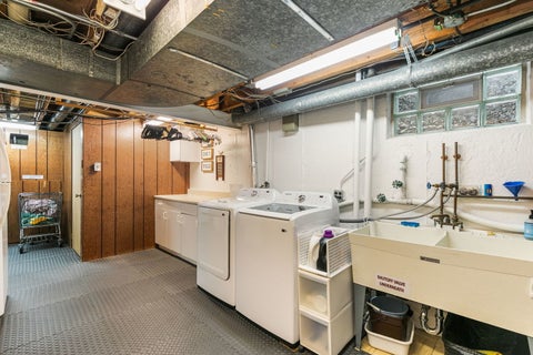 Tiny photo for 404 Sunset Drive, Wilmette, IL 60091 (MLS # 12640868)