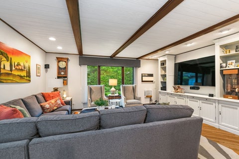 Tiny photo for 404 Sunset Drive, Wilmette, IL 60091 (MLS # 12640868)