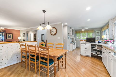 Tiny photo for 404 Sunset Drive, Wilmette, IL 60091 (MLS # 12640868)