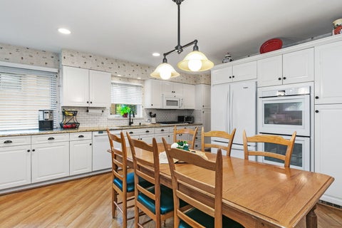 Tiny photo for 404 Sunset Drive, Wilmette, IL 60091 (MLS # 12640868)