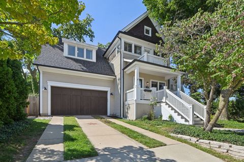 Tiny photo for 108 S River Lane, Geneva, IL 60134 (MLS # 12457151)