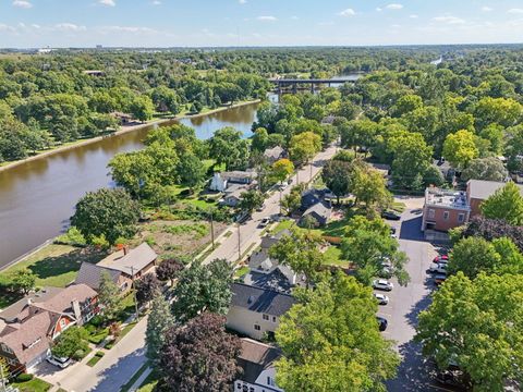 Tiny photo for 108 S River Lane, Geneva, IL 60134 (MLS # 12457151)
