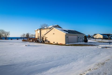 Tiny photo for 202 Comet Lane, Heyworth, IL 61745 (MLS # 12534392)